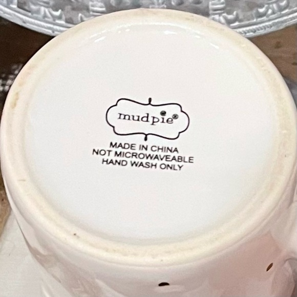 MUDPIE Glossy White Mug Accented w/Metallic Gold Raised “Jingle”, Dots, & Rim - Picture 4 of 4